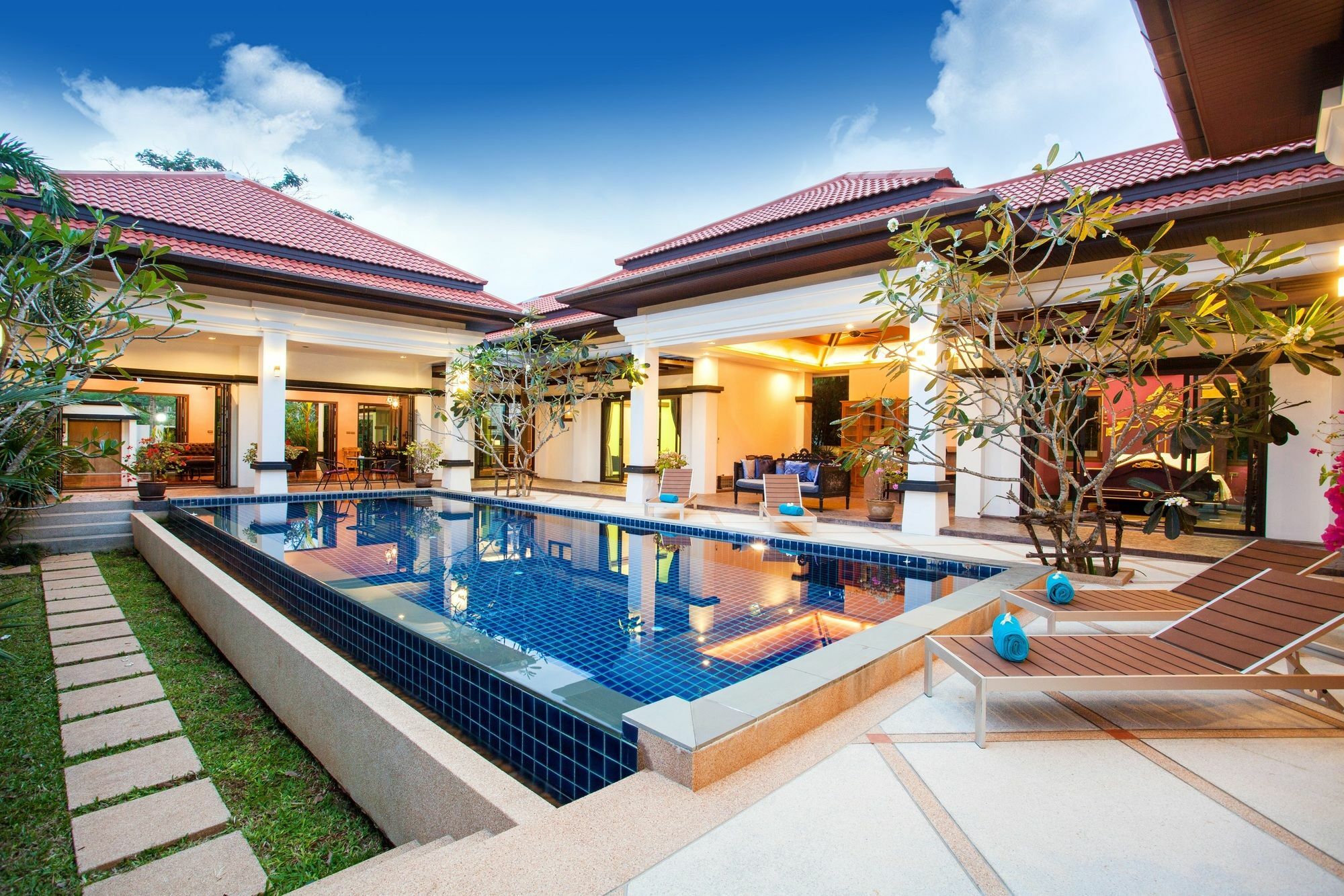 Jewels Villas Phuket Surin Beach  Zewnętrze zdjęcie