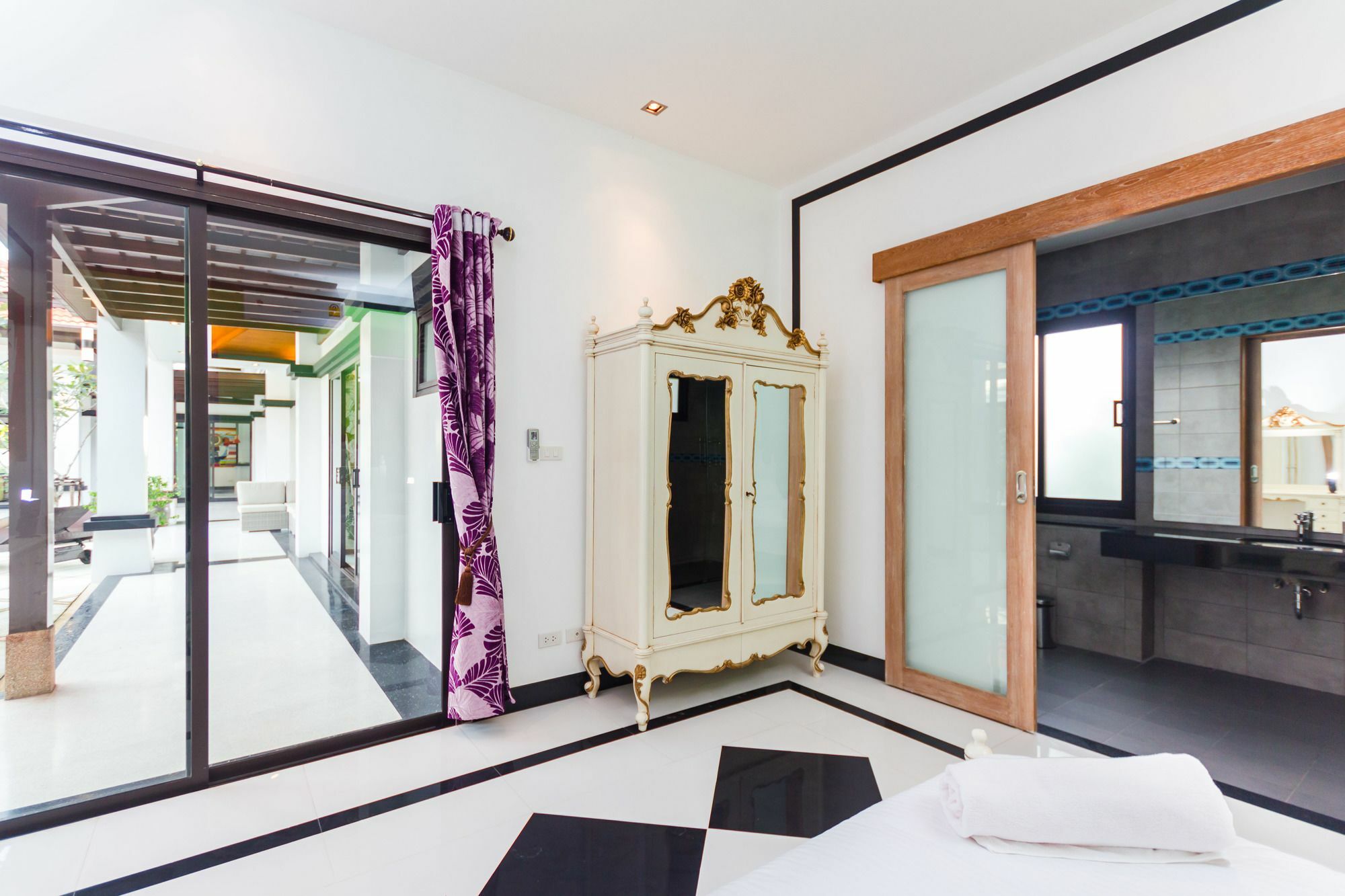 Jewels Villas Phuket Surin Beach  Zewnętrze zdjęcie