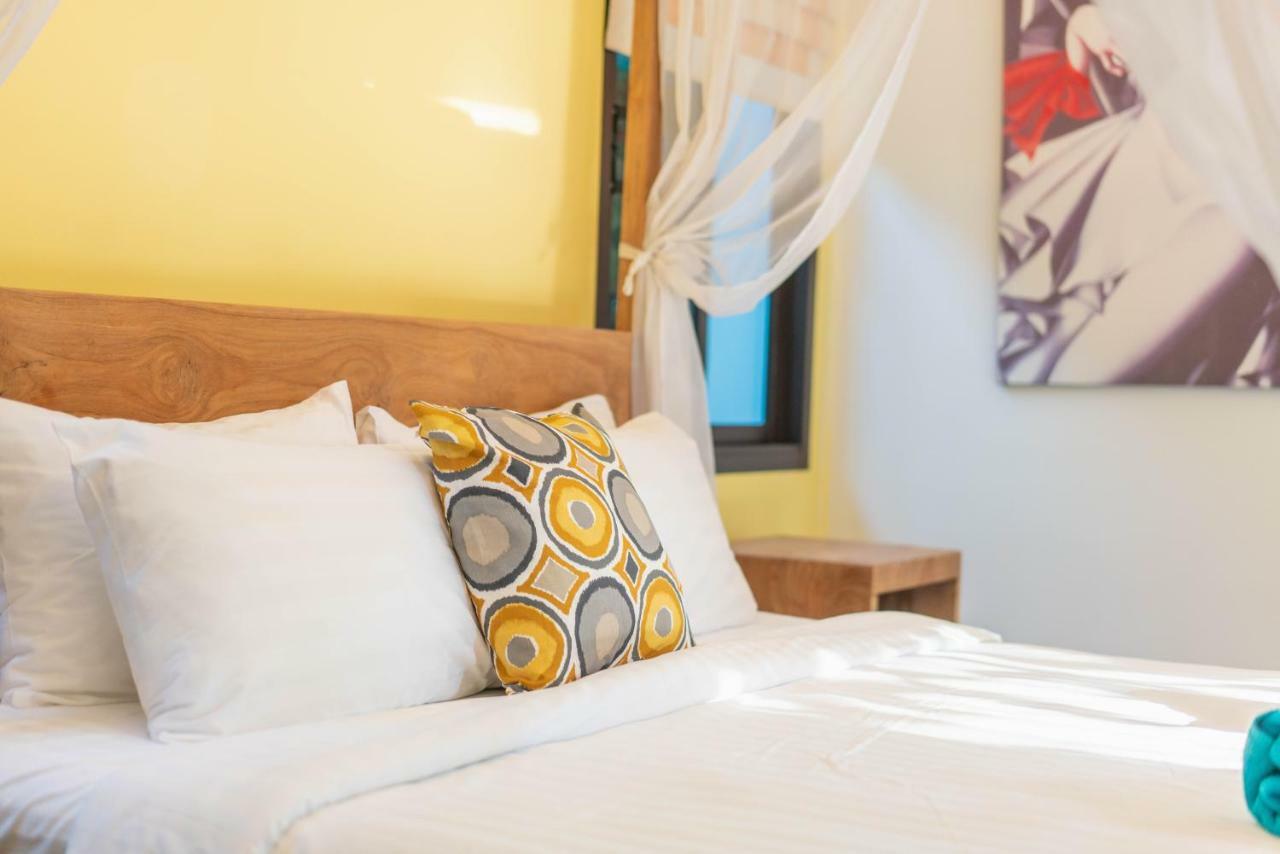 Jewels Villas Phuket Surin Beach  Zewnętrze zdjęcie